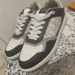 DIOR Essentials B27 LOW-TOP SNEAKER